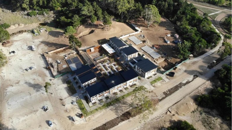 GONDOLA COMERCIAL COSTA ESMERALDA