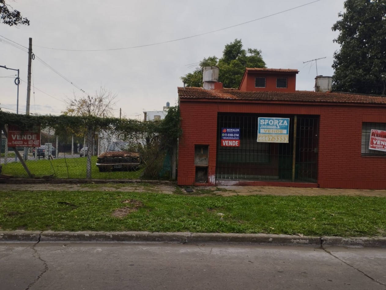 CASA A RECICLAR CON LOTE venta en conjunto