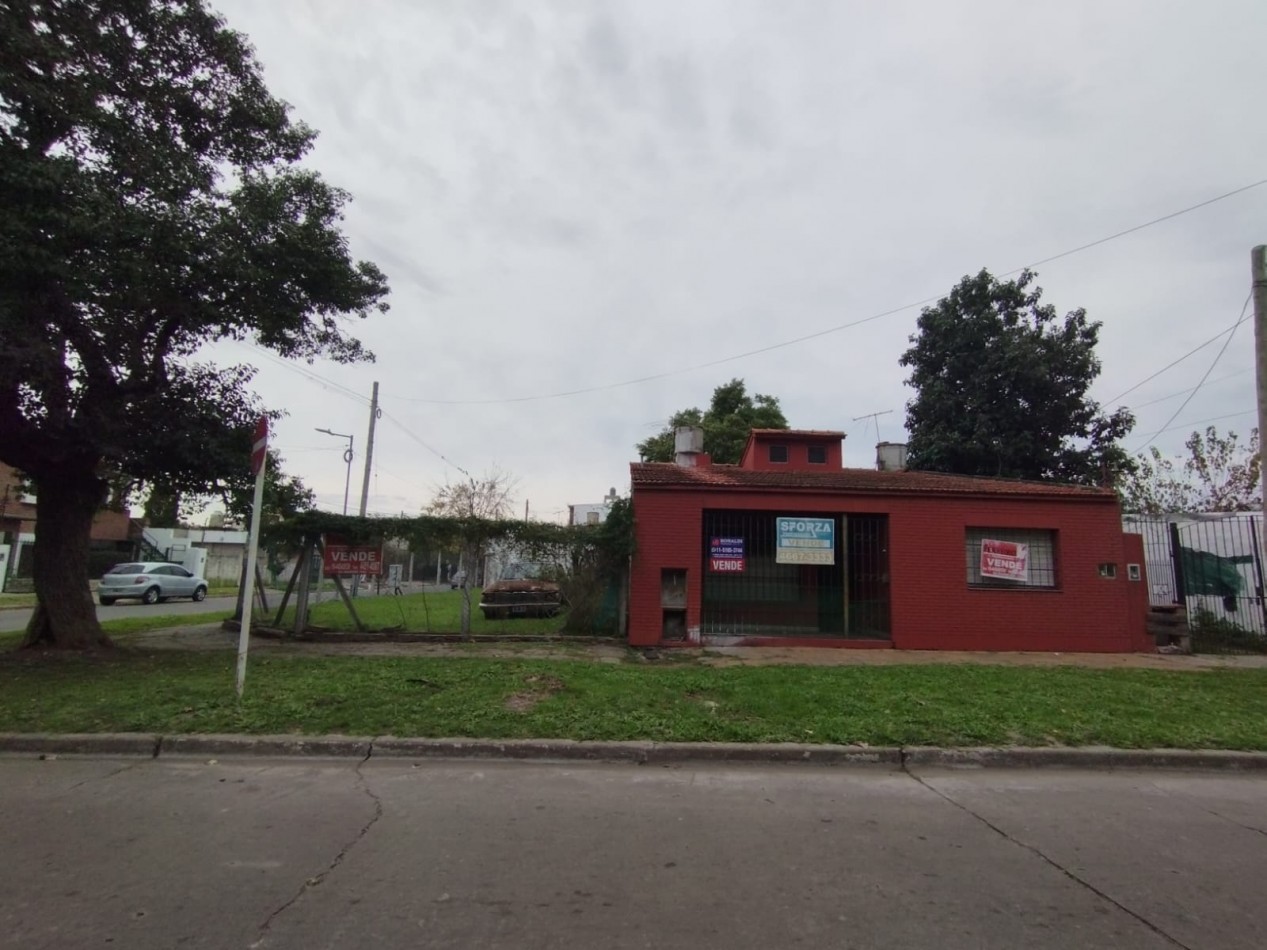 CASA A RECICLAR CON LOTE venta en conjunto