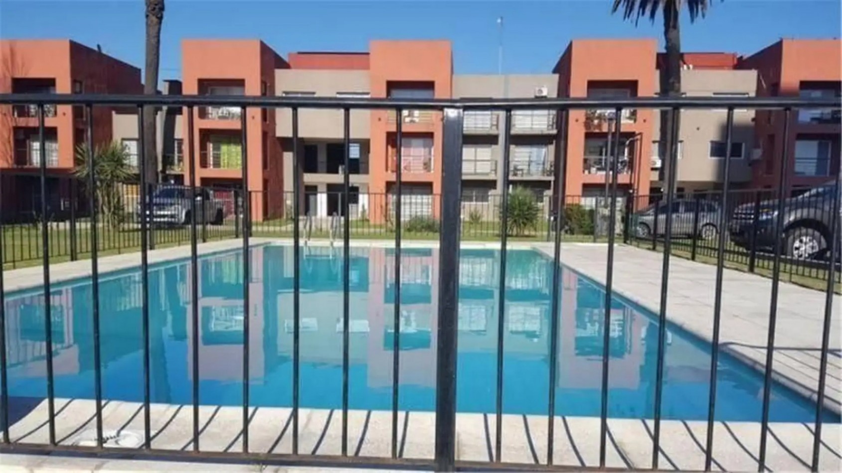 DEPARTAMENTO MONOAMBIENTE CON COCHERA EN VILLA CARMELA
