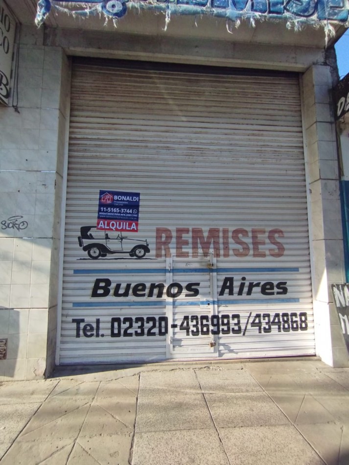 LOCAL SOBRE AV PERON