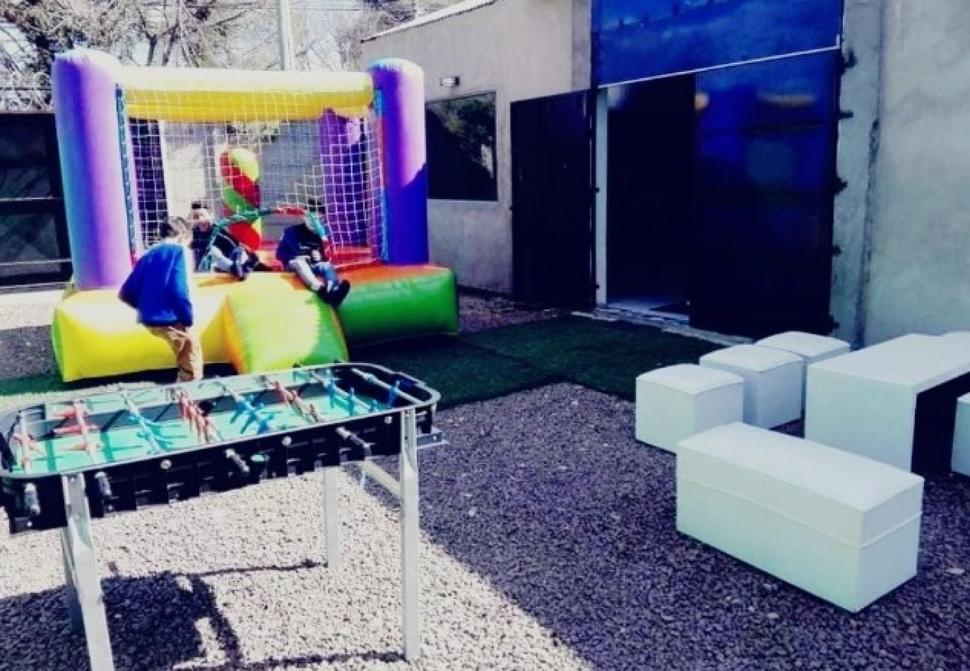 LOCAL CON VIVIENDA Y PILETA 