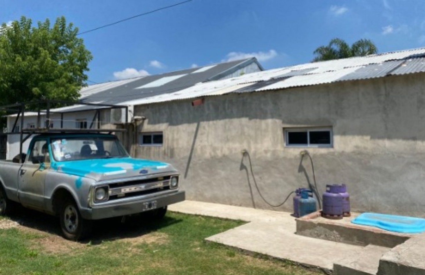LOCAL CON VIVIENDA Y PILETA 