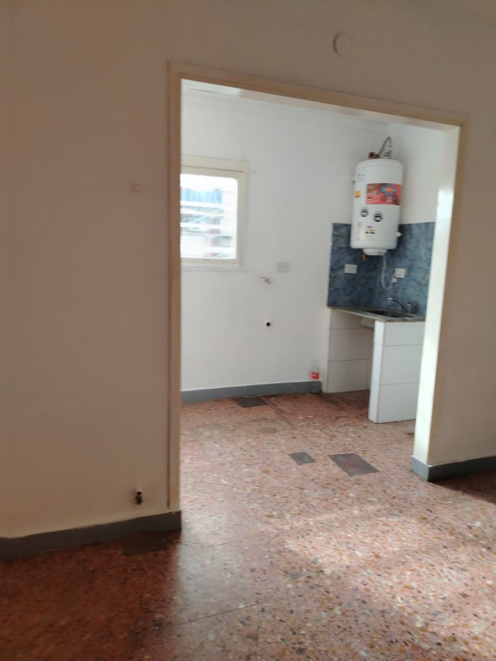 MONOAMBIENTE con terraza y parrilla compartida