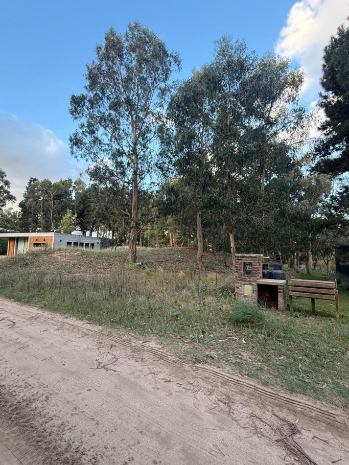 LOTE EN COSTA ESMERALDA
