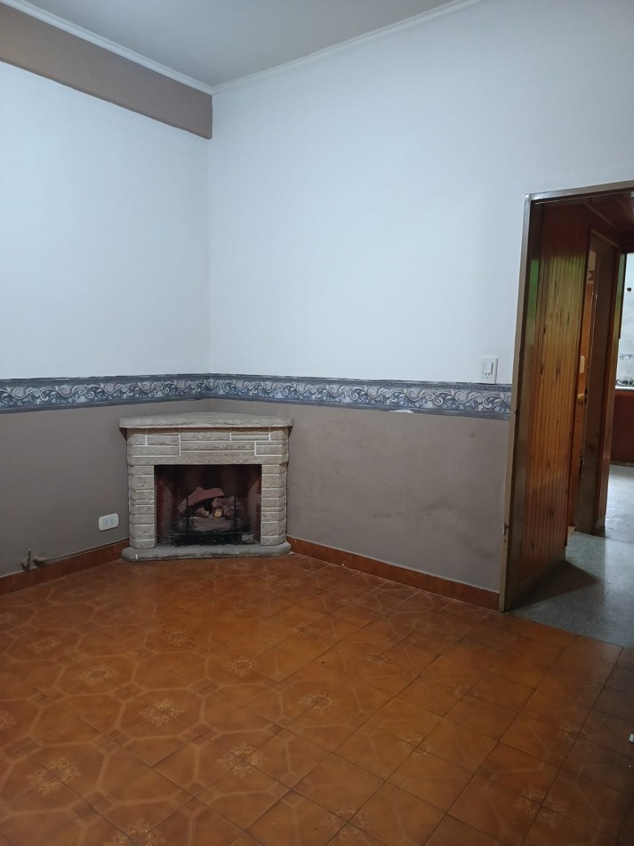 DOS CASA MAS DEPARTAMENTO a 5 cuadras de R197