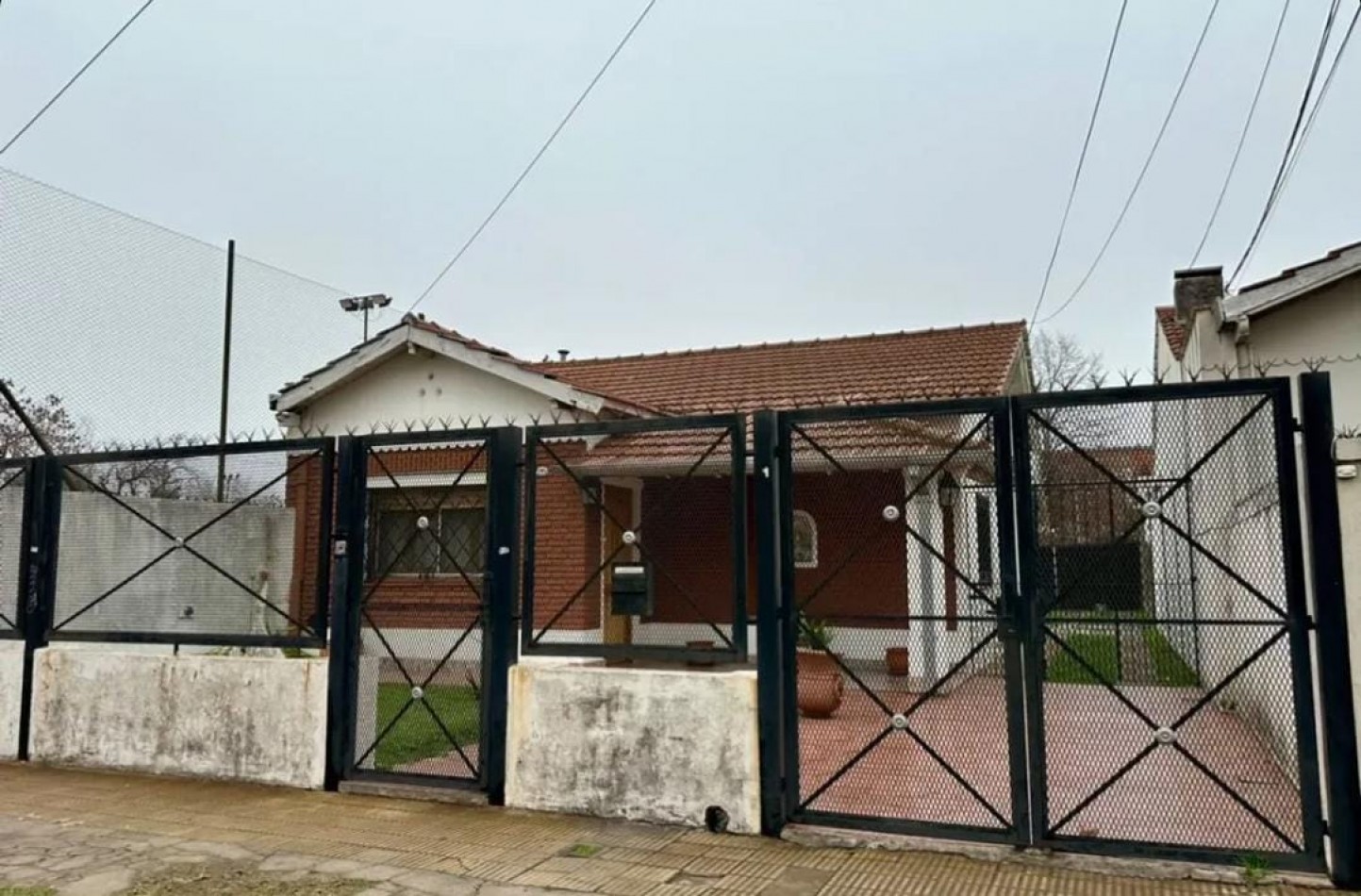 CASA 3 AMBIENTES EN SAN MIGUEL APTA CREDITO