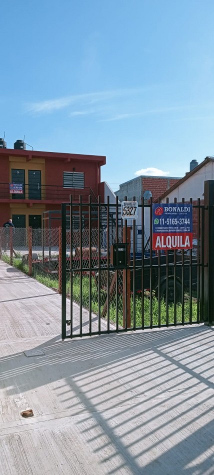 DEPARTAMENTO 2 AMBIENTES CON PATIO A ESTRENAR